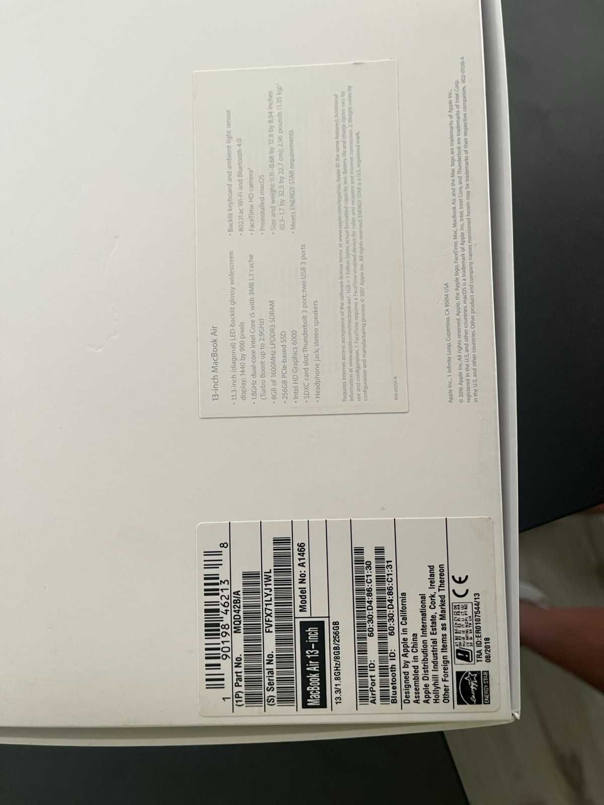 MacBook Air (13-inch, 2017)