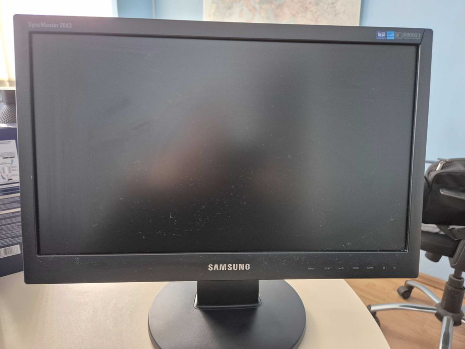 Монитор Samsung SyncMaster 2043
