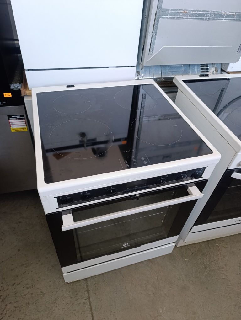 Индукциона Готварска печка Electrolux