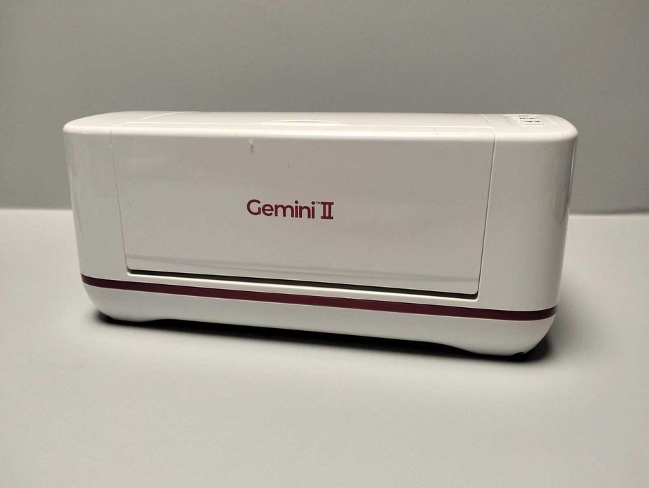 Машина за щанцоване и релеф Gemini II Плотер