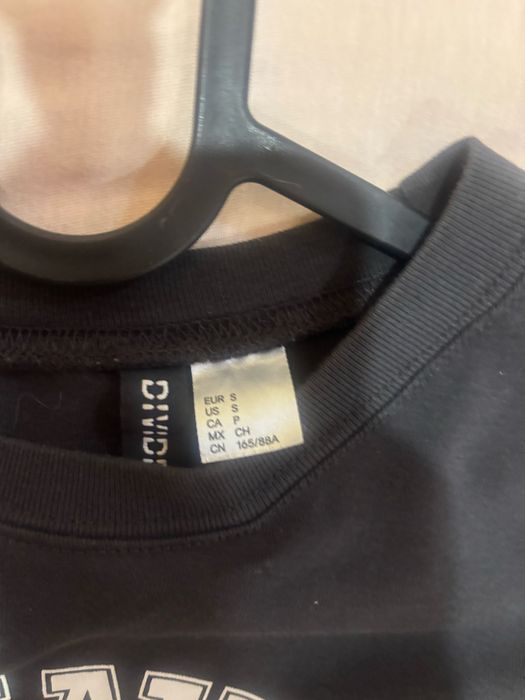 тениска по тялото