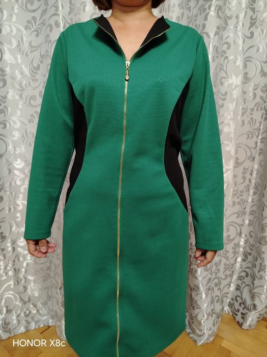 Вечернее платье выше колена