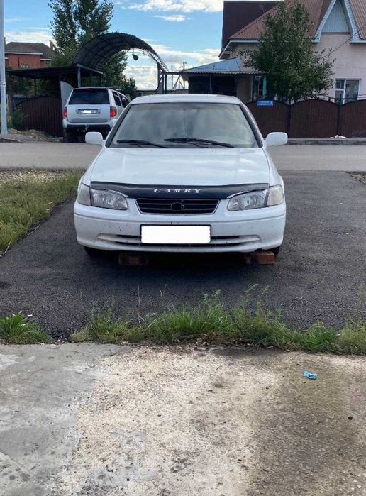 Toyota Camry 25 2000г Срочно продам