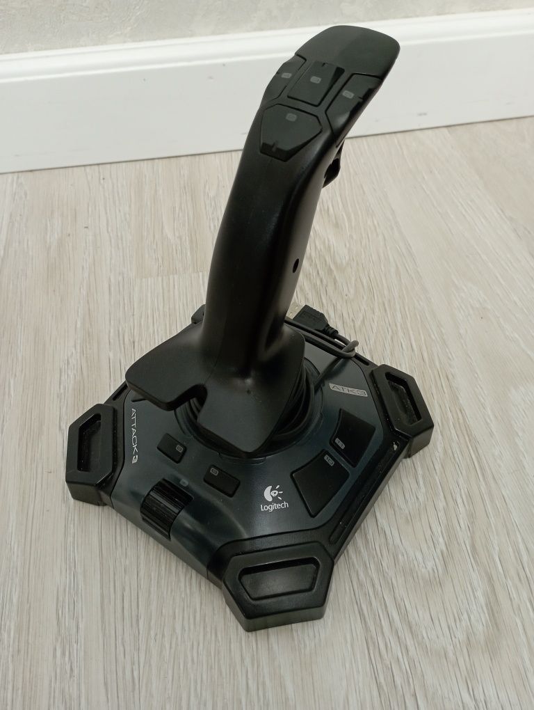 Авиа джойстик Logitech Attack 3