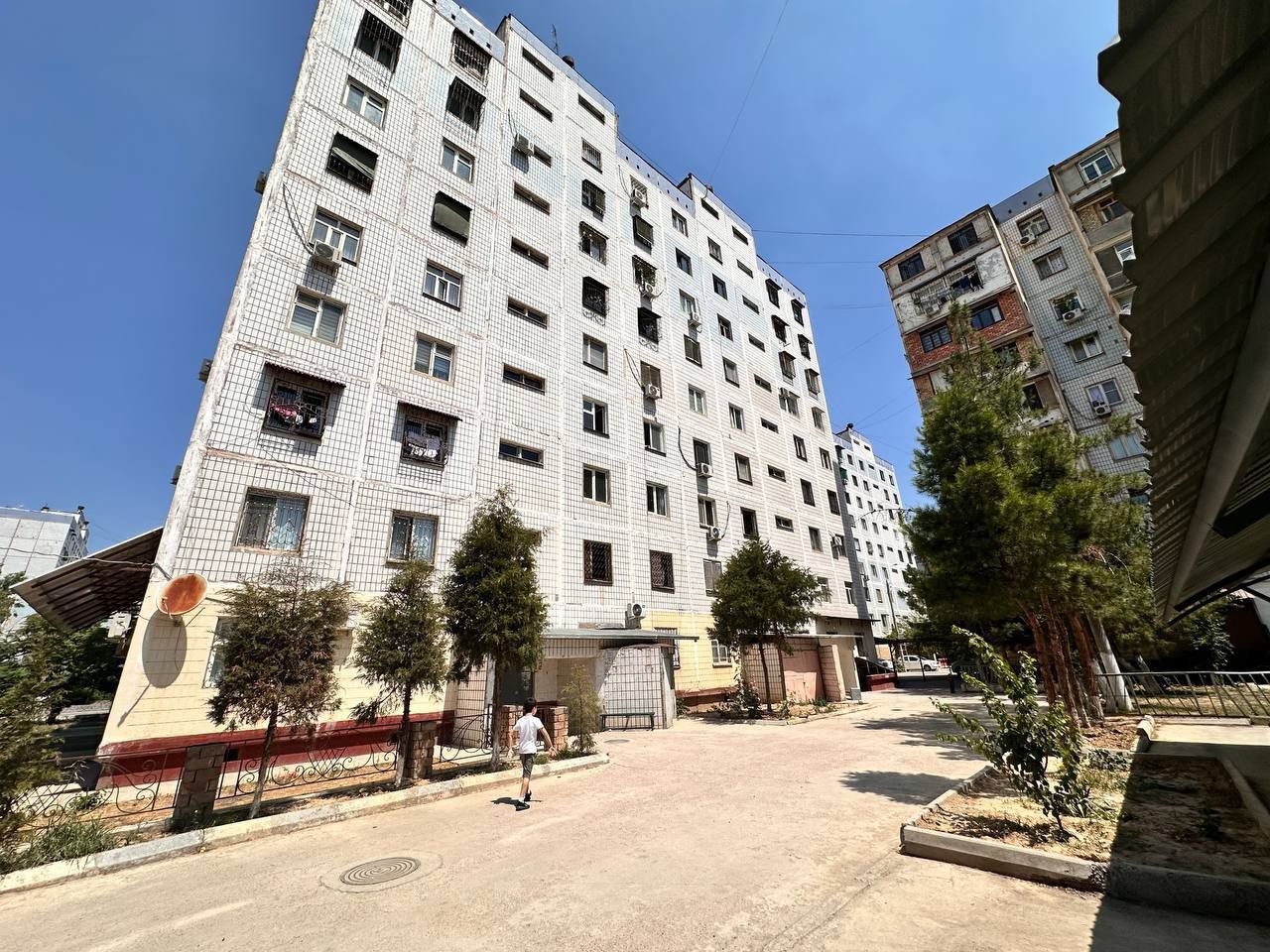 Срочно ПРОДАЁТСЯ 2-х комнатная большая квартира Тузель-3.