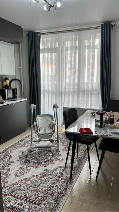 Обеденный стол и стул качалка качеля 2в 1