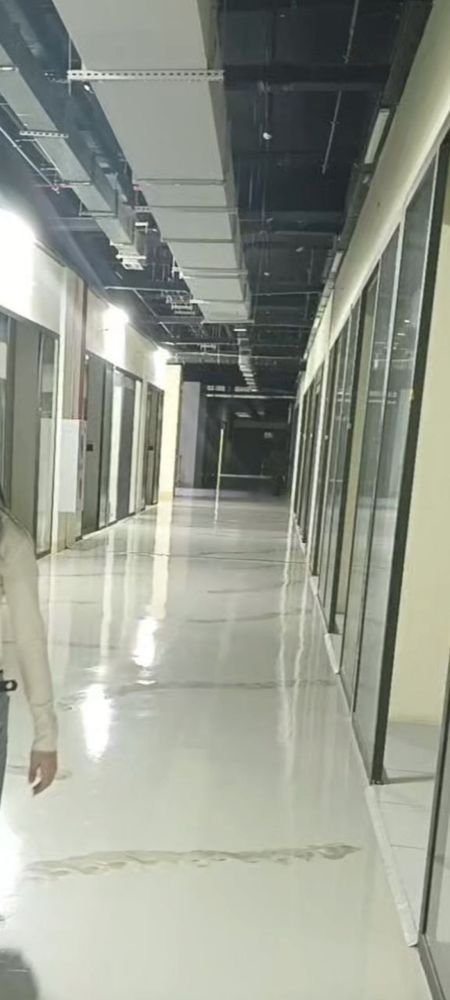 Dokon sotiladi 18 m2