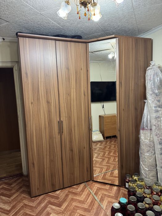 Продам шкаф б/у .