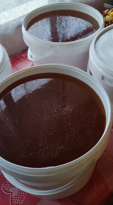 Vând miere de albine