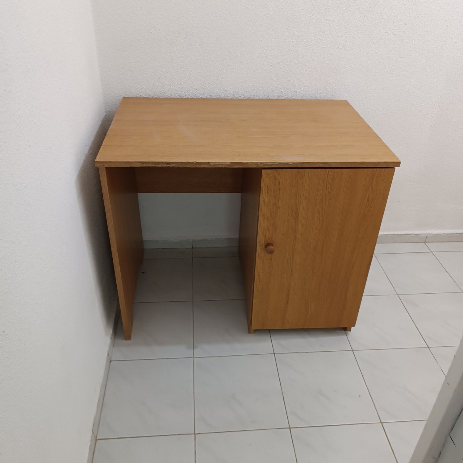 Употребявано ученическо бюро