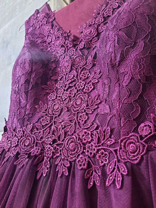 Vand Rochie eleganta noua fara eticheta