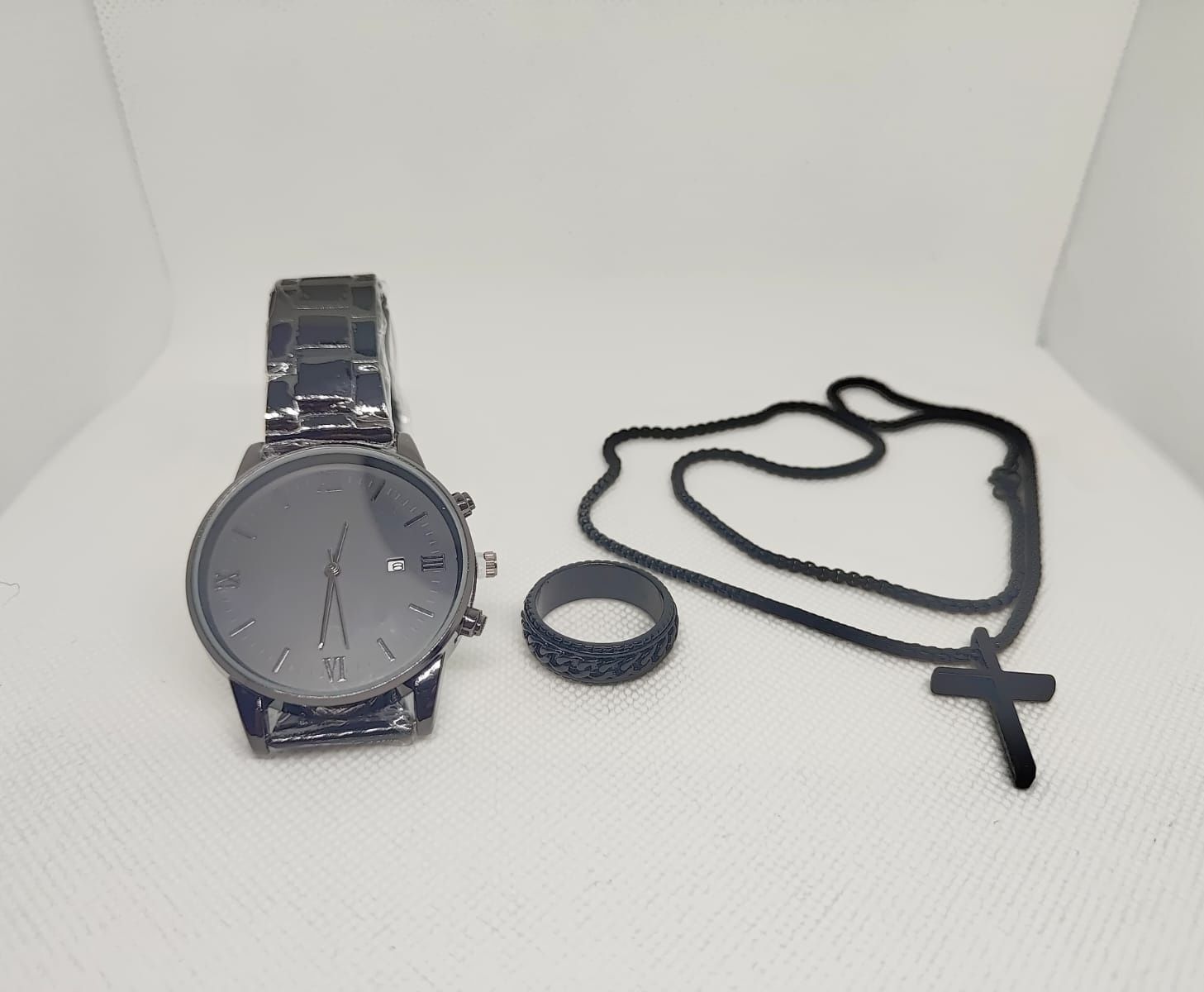 Set Accesorii Elegante – Ceas, Lanț și Inel