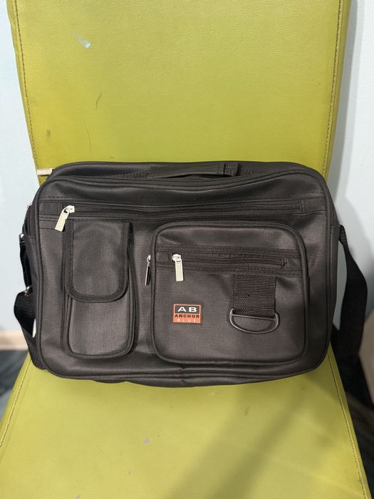 Хорошая черная сумка!