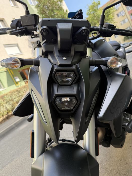 Motocicleta Suzuki GSX-8S