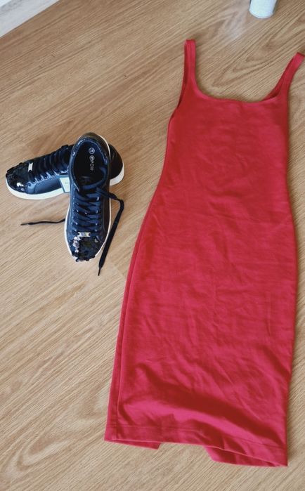 Рокля Зара и маратонки с пайети 38 номер