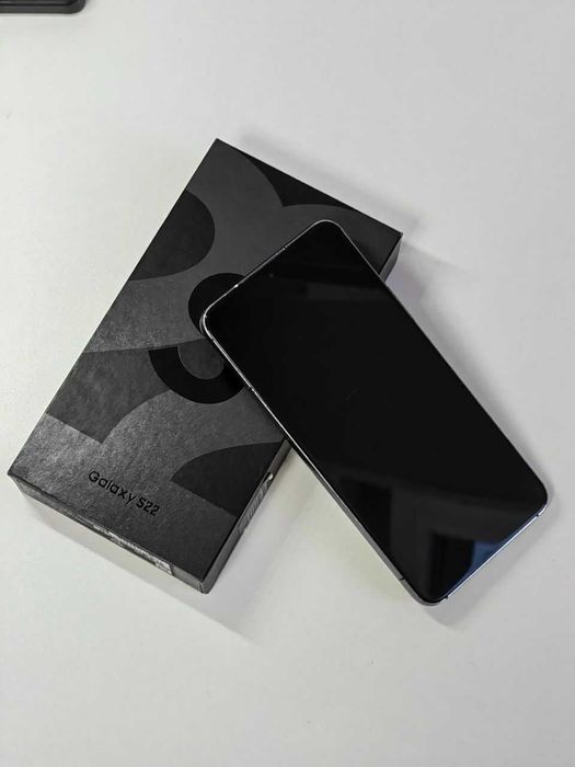 Samsung S22 8+8/128