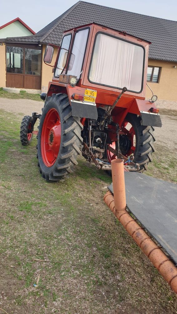 Van tractor U445L