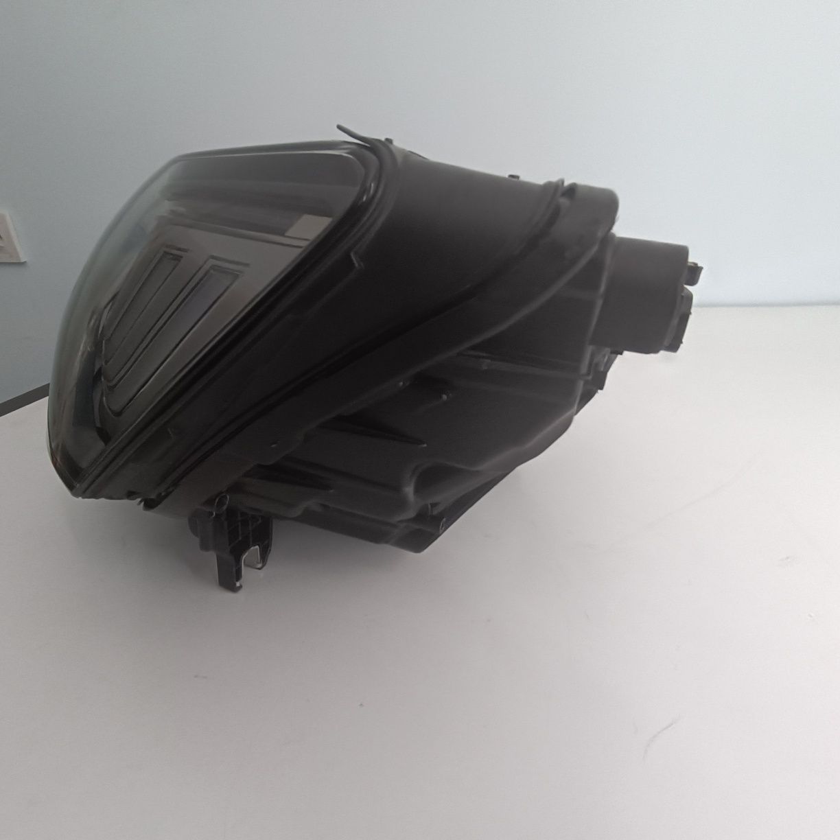 Ляв фар Audi A6 C8 Matrix 4K0.941.035