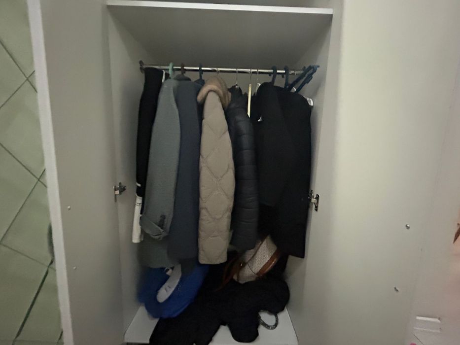 Продаётся шкаф  новый чистый