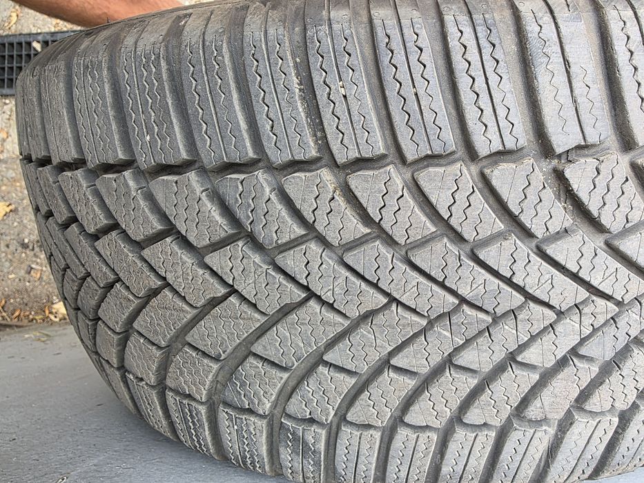 Зимни Гуми 225/50/17 Bridgestone  Blizzak LM005