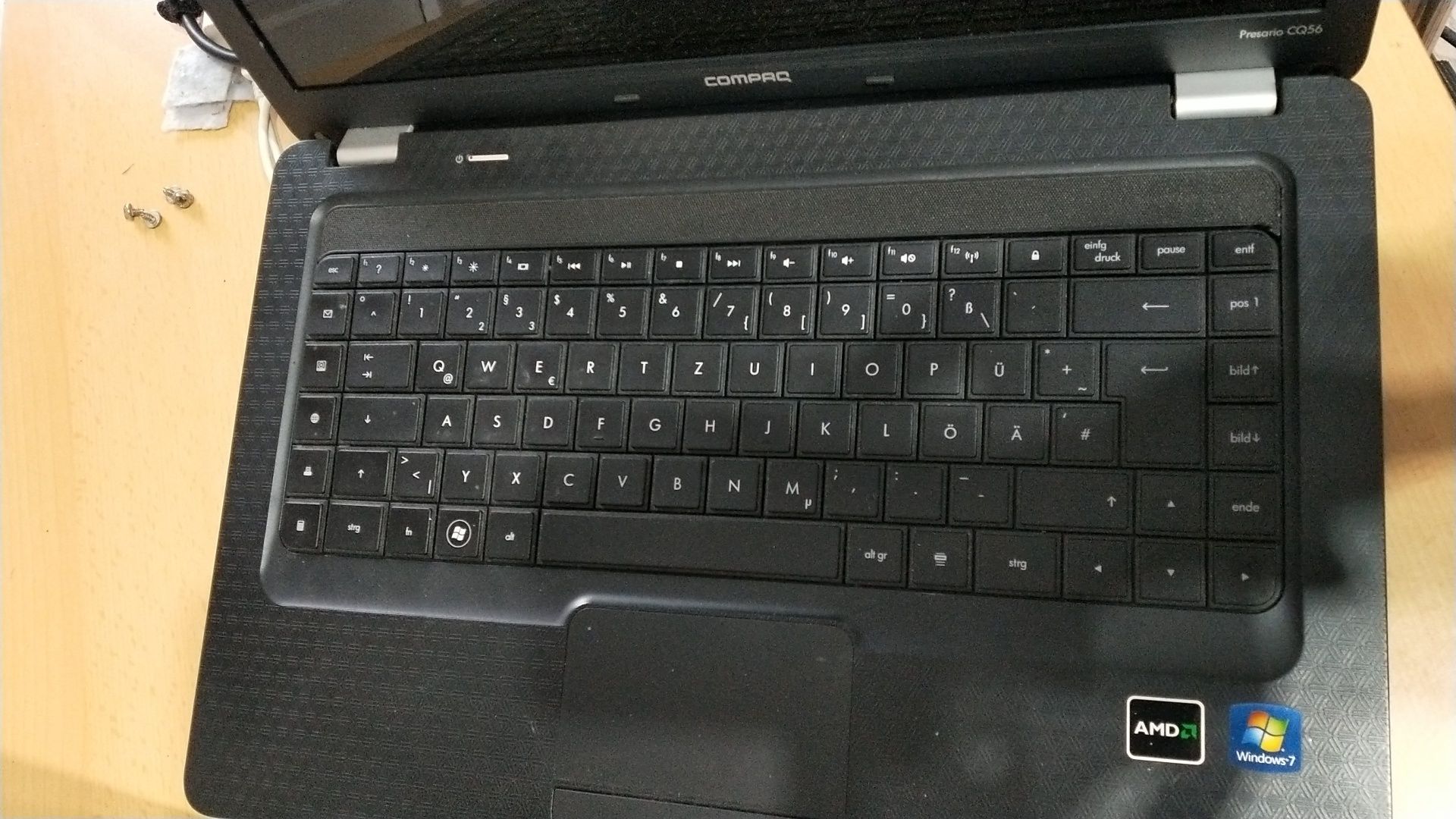 Se dezmembrează Laptop HP și Compaq