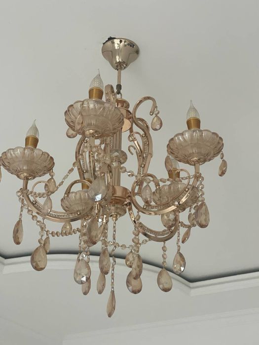 Люстры новые разные