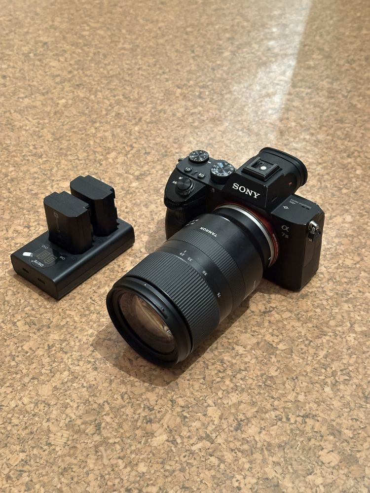 Sony A7 iii продается в хорошем состояний. В комплекте   2  батарейки