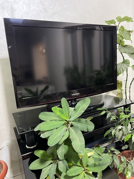 Телевизор LA32D400E1