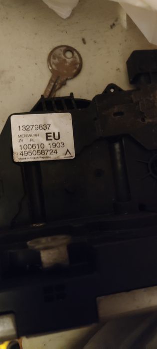 Задна дясна брава за Опел Мерива б 2011 г.