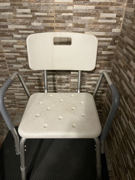 Vand scaun pentru dus