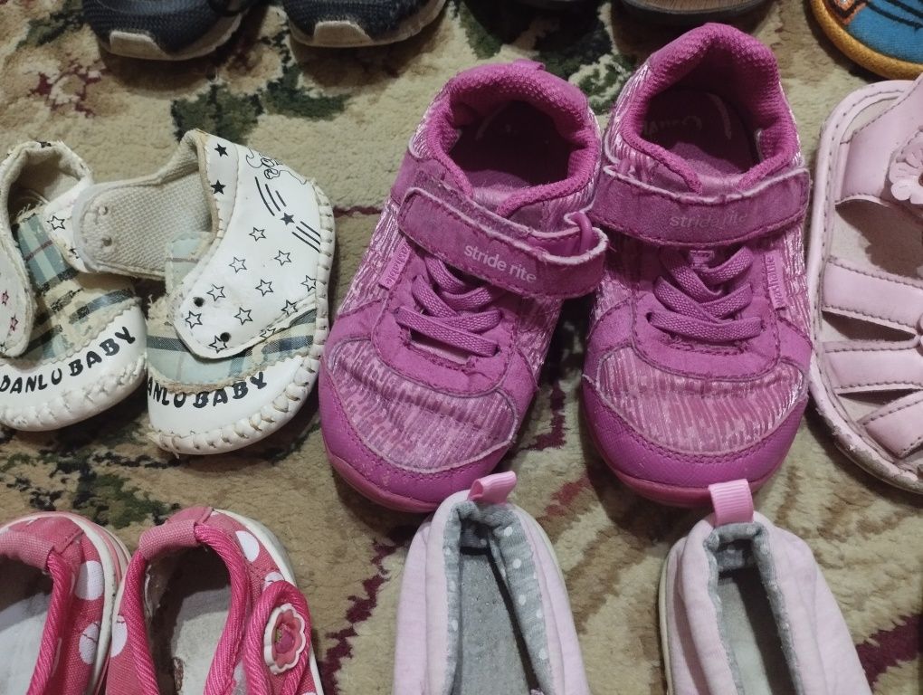 Обувь для малышей 1,5-4года в хорошем состоянии