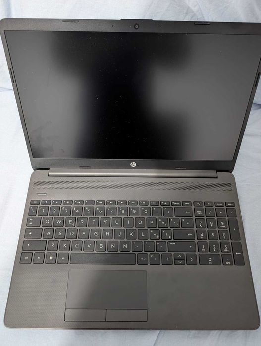 Laptop HP 115.6", Full HD, IPS, AMD Ryzen 5 5500U, 16GB RAM, 512GB SSD