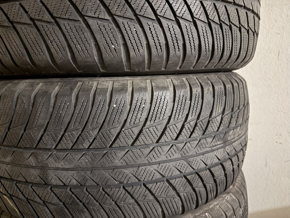 Зимни 4бр. Bridgestone Blizzak 245/50/19 DOT 21