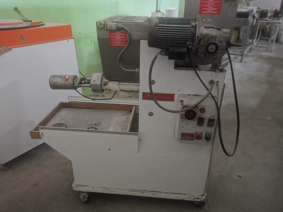 Машина за макарони