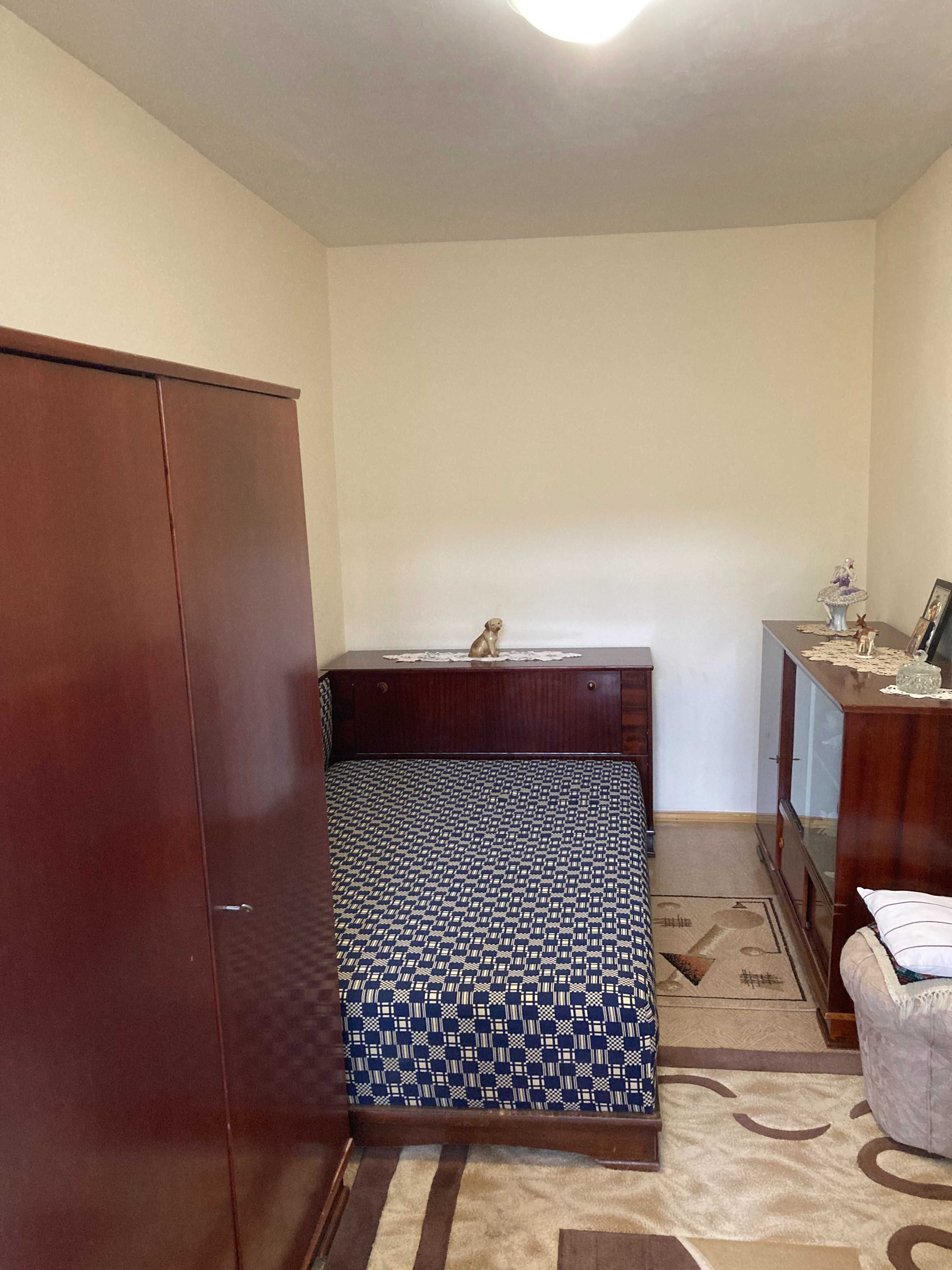 Vând apartament 2 camere confort 1 semidecomandat Teilor