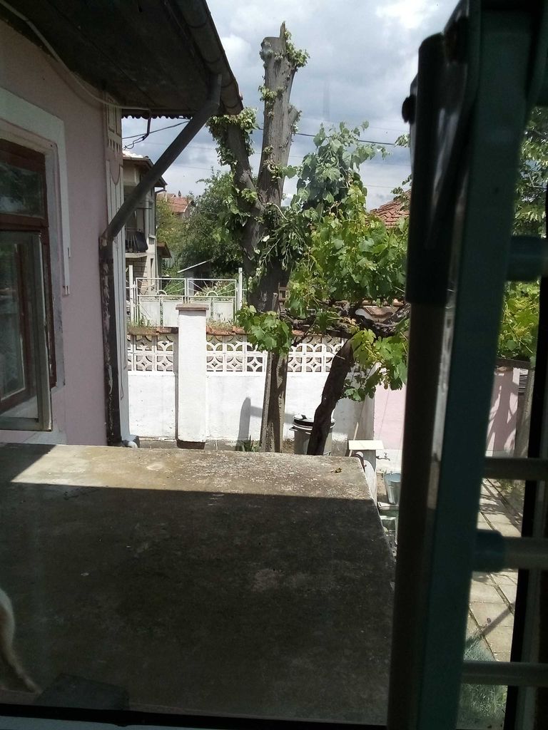 Продава се Къща в Долни чифлик - 122 кв.м за 774 €/кв.м - Снимка #1