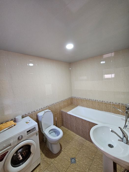 Сдаётся в аренду в центре города,xovli ijaraga beriladi