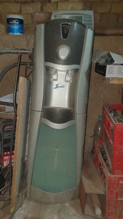 Кулерь для пить воду