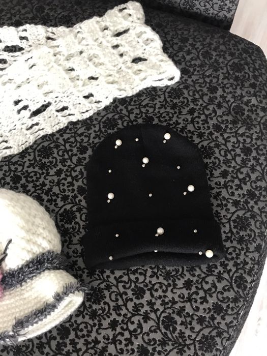 Красив комплект Шал и шапка + подарък