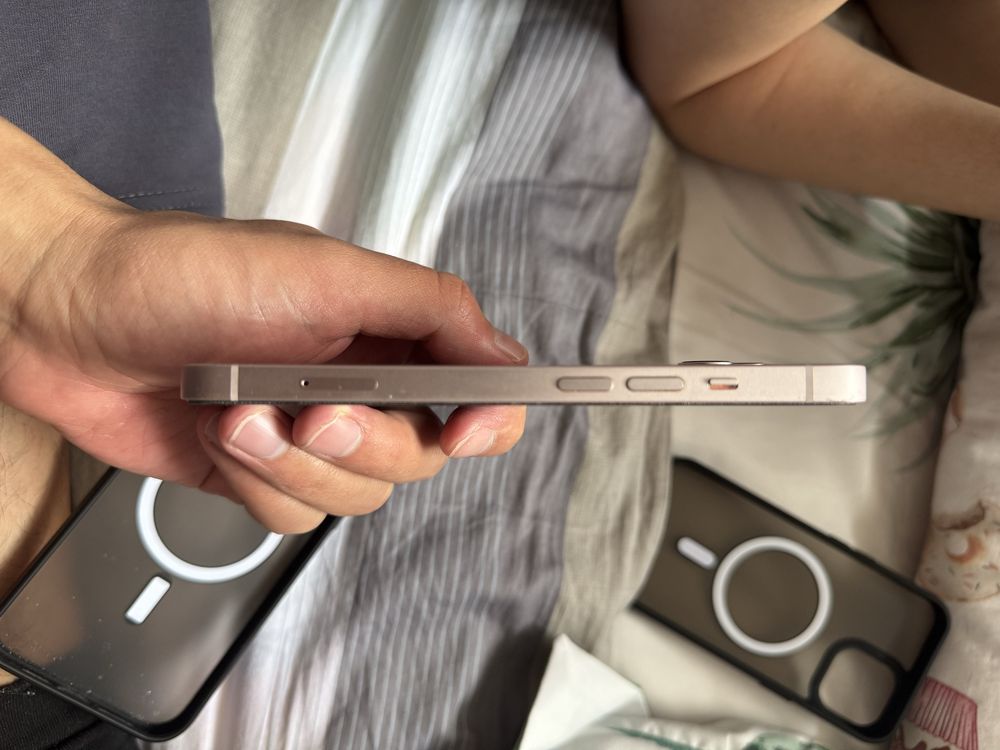 Продается Iphone 13