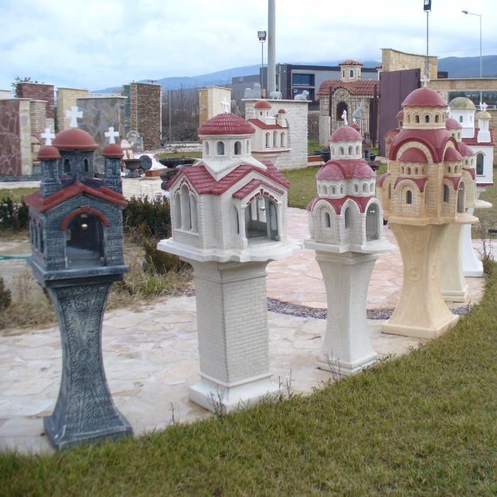 bisericute ,statuete cruci felinare candele funerare gradina , cimitir