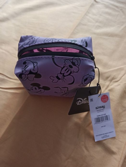 Несесер Мики и приятели