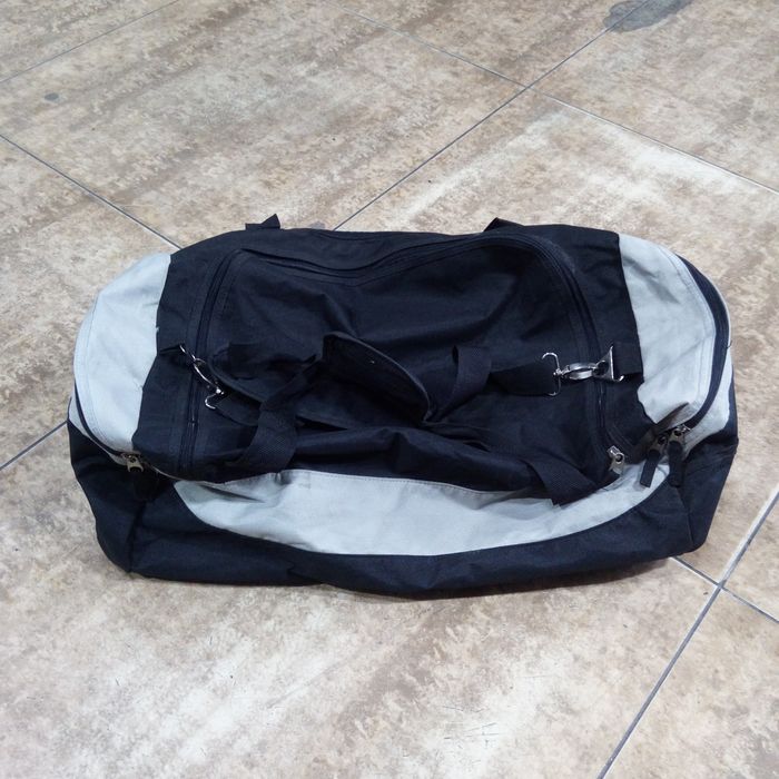 Продаю спортивную/дорожную сумку.