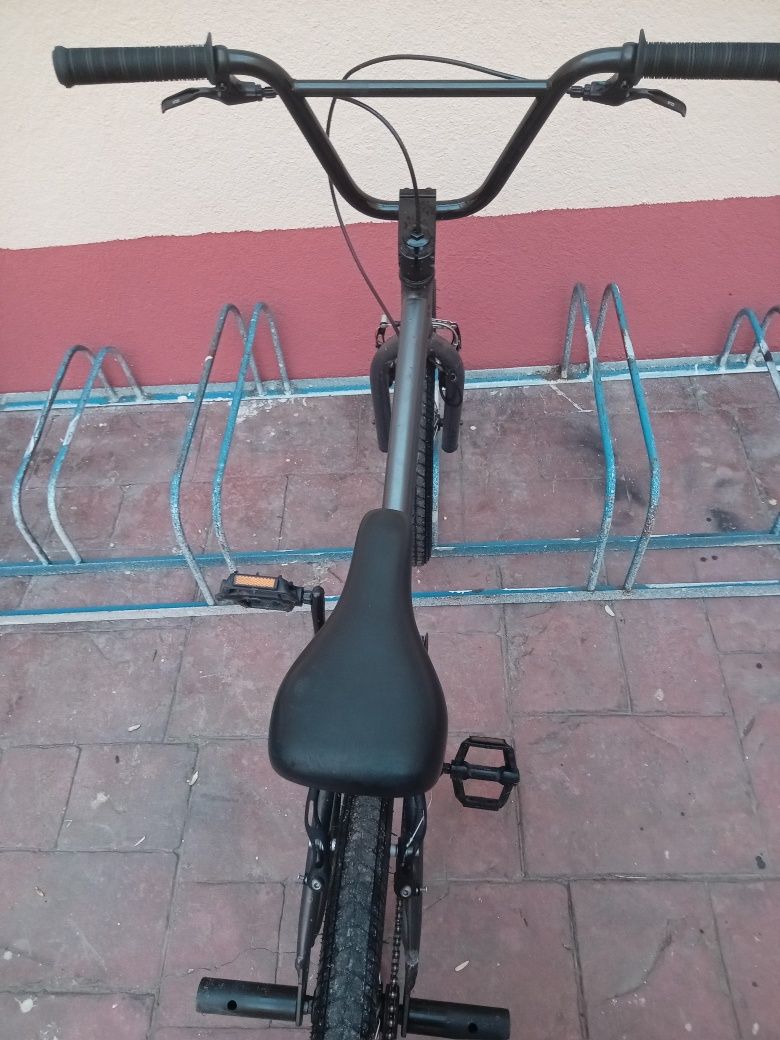 Vând bicicletă BMX 10 inch