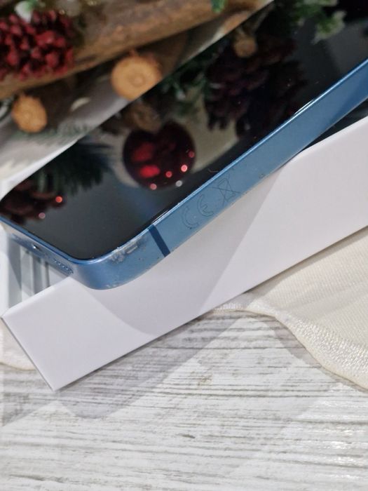 Продавам iphone 13