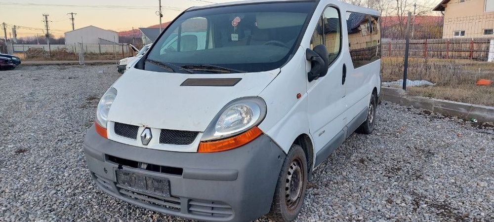 Dezmembrari Renault Trafic 1.9 dci 82 CP 9 locuri