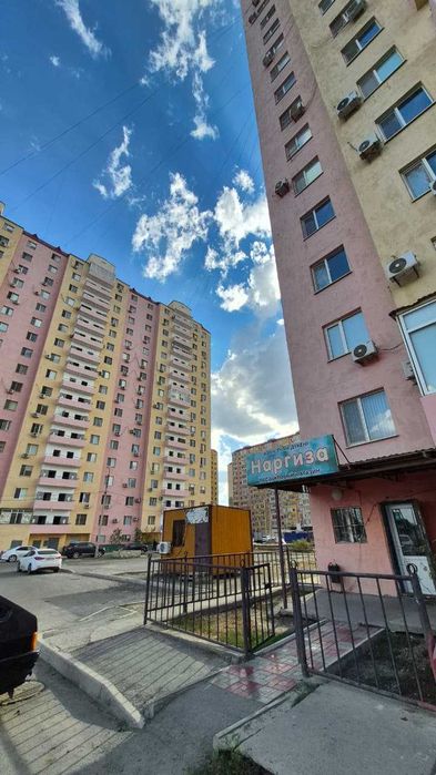Продается коммерческое помещения (мкрн Алмагуль 23)