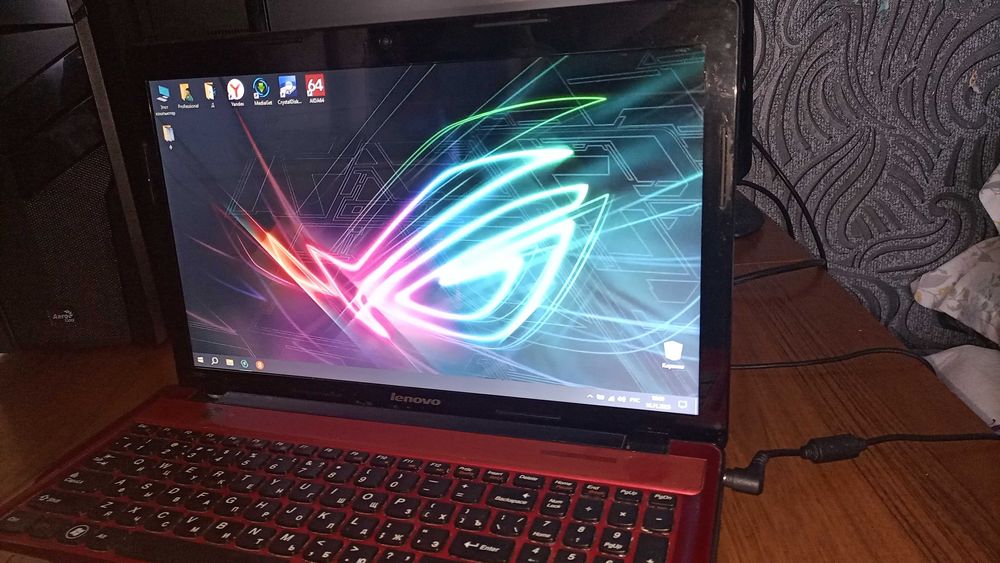 Продам ноутбук Lenovo.