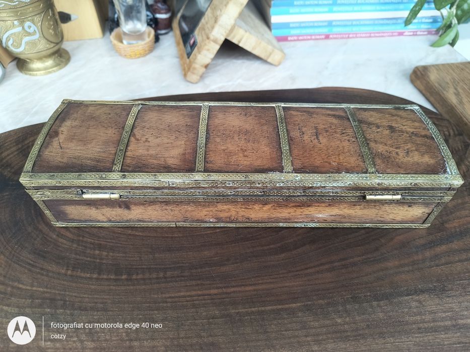 Cutie vintage lemn masiv pentru pensule