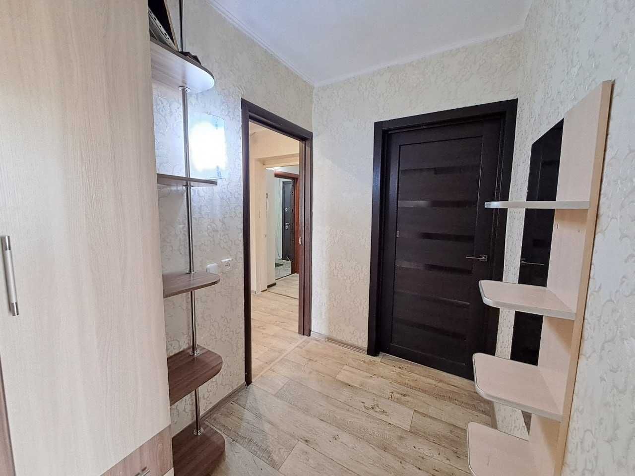 2-комн. квартира, 51.4м², 1/6 этаж, р-н 7 микрорайон